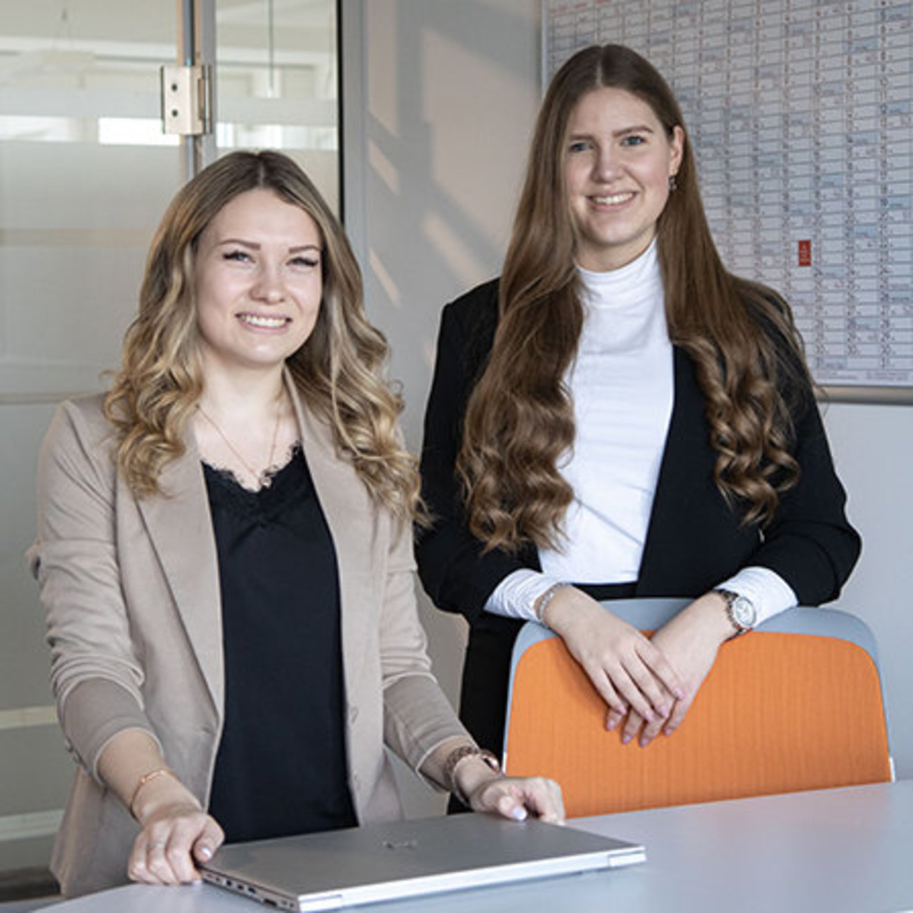 [Translate to EN:] Hannah Schuler und Milena Augustin